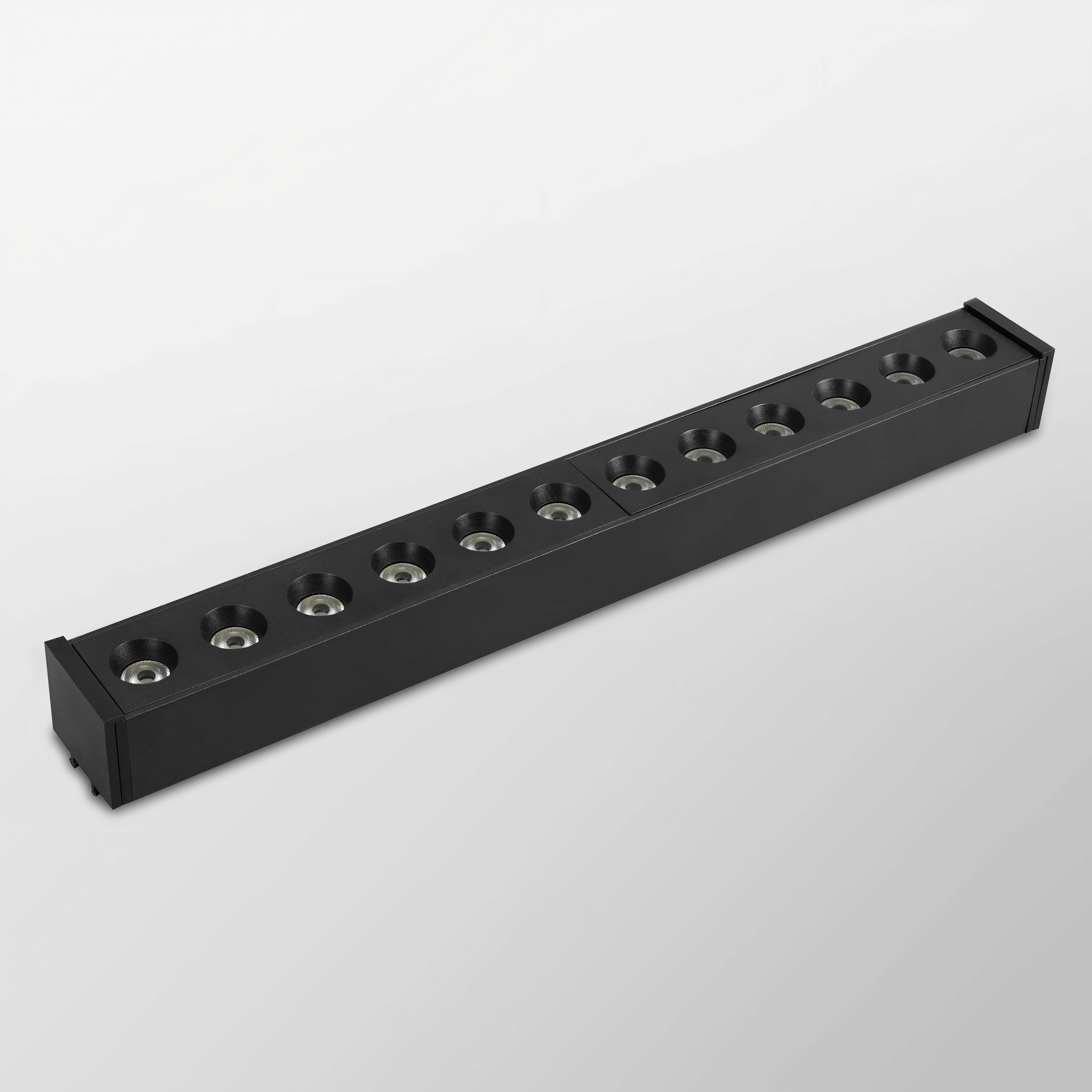 SISTEMA DE RIEL MAGNÉTICO LUZ DE REJILLA